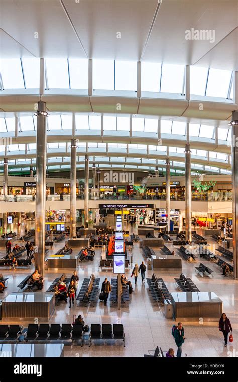 Heathrow airport terminal 2 hi-res stock photography and images - Alamy