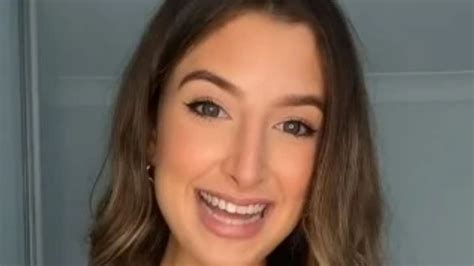 Tengo senos G y encontré el bikini perfecto le da a mis senos una forma increíble y no tengo