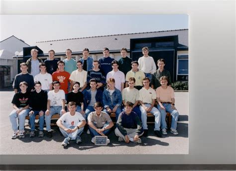 Photo de classe 1 ère année BEP MECSI de 1991 Lycée Saint Etienne