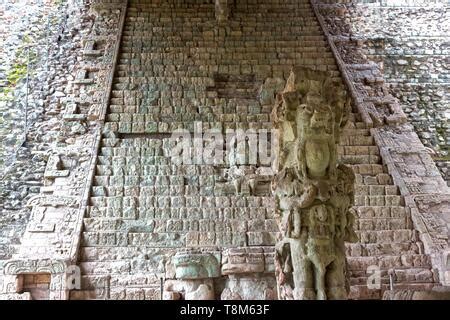 Escalera Jeroglífica en ruinas Mayas Sitio Arqueológico de Copan