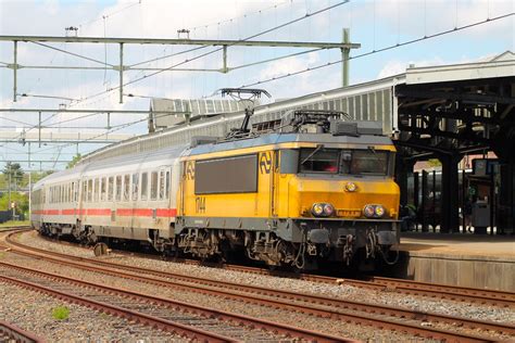 NS 1744 Intercity Berlijn Op 7 Mei 2015 Trekt De NS 1744 Flickr