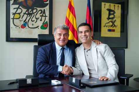 Rafa Márquez signs new contract with Joan Laporta (14-06-23)