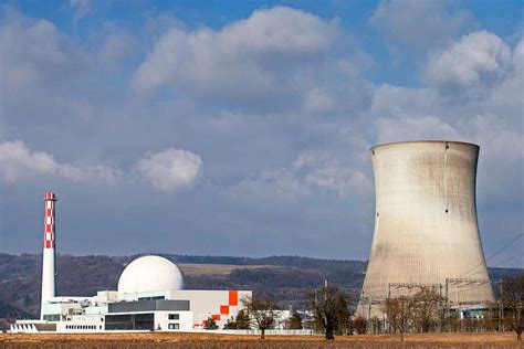 Das Atomkraftwerk Leibstadt Ist Wieder Am Netz L Rrach Badische Zeitung