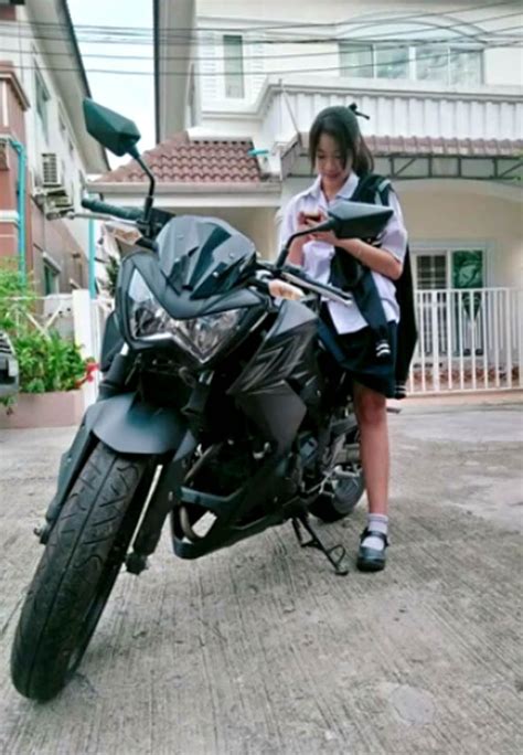 Jkがバイクで通学、制服でバイクに乗る女子高生！可愛らしい！【girls Biker298】女性ライダーの魅力！motogirl