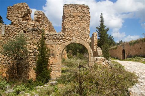 Visit the Castle of Assos on Kefalonia