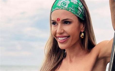 Doda Na Zdj Ciu W Odwa Nym Bikini Fani Nie Wierz W To Co Widz Jaki Brzuch