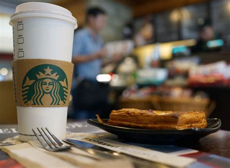 The Best Starbucks Breakfast Order for Weight Loss, Says Dietitian