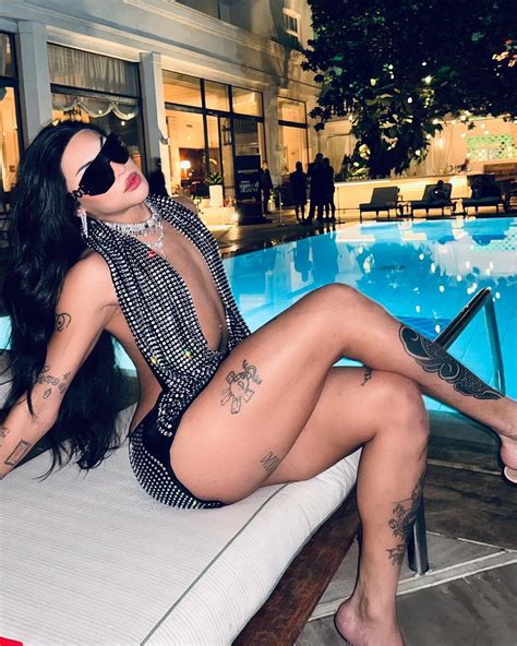 Pabllo Vittar Faz Pedido Inusitado Aos F S Para A Parada Lgbtqiapn