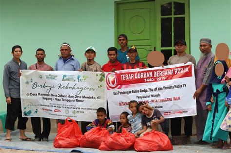 Radio Rodja 756 AM Dan Rodja TV Salurkan Hewan Kurban Ke 104 Lembaga Di