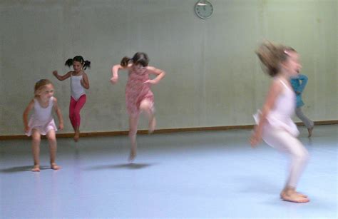 Danse Et Expression Corporelle Pour Enfants Kafête ô Mômes