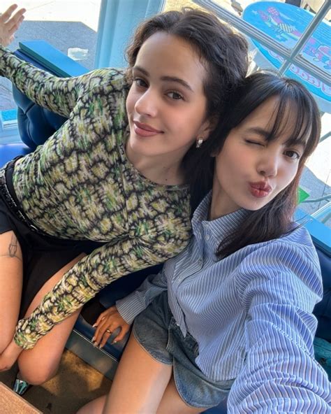 Lisa L N Th L T V O B Ng X P H Ng Billboard Hot