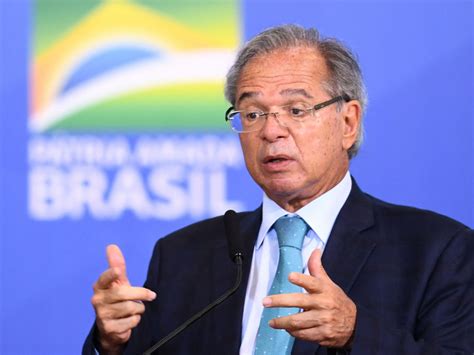 Paulo Guedes diz que Colômbia está interessada no Pix