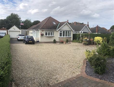 3 Bedroom Bungalow Humberston Avenue Dn36 Property Search Strike