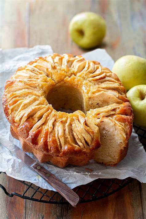 Ciambella Alle Mele Alta E Soffice Ricetta Facile Del Ciambellone Alle