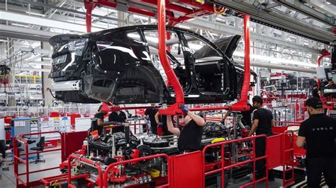 Tesla to Offer Factory Tour as Perk for Ordering a Tesla