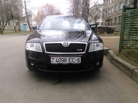 Решетку радиатора в пленку — Skoda Octavia RS A5 Mk2, 2 л, 2008 года ...