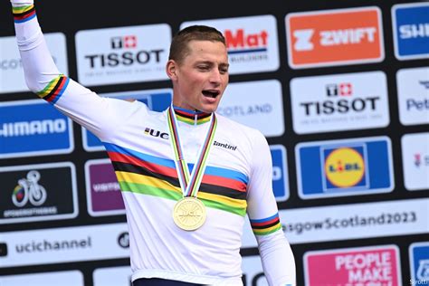 Mathieu Van Der Poel Laat Concurrentie Alle Kleuren Van De Regenboog