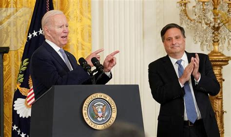 Ex Biden Chief Of Staff Ron Klain Joins Law Firm Omelveny Reuters