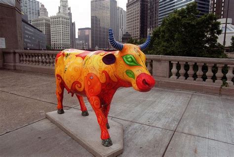 Flashback Cows On Parade Overtake Chicago Cow Parade Iconic Artwork