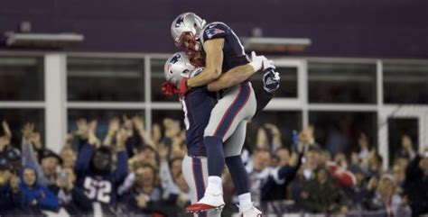 Julian Edelman Calls Former Teammate S Rob Gronkowski Story Fake Flipboard