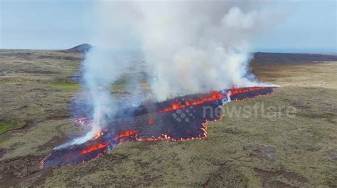 Extremely rare moment fissure opens up marking BIRTH of new volcano in ...