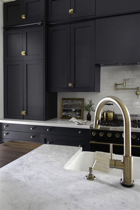 Creating A Stylish Kitchen With Black Shaker Cabinets - Home Cabinets