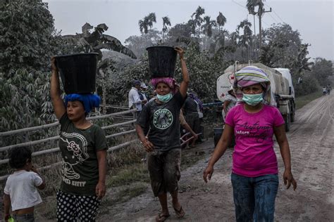 Up in Ash: Mount Sinabung Erupting - ABC News