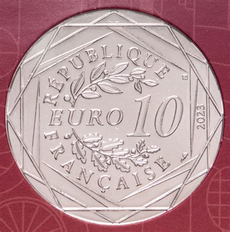 Монета Франция 10 евро 2023 Олимпийские игры "Бокс" стоимостью 3790 руб.