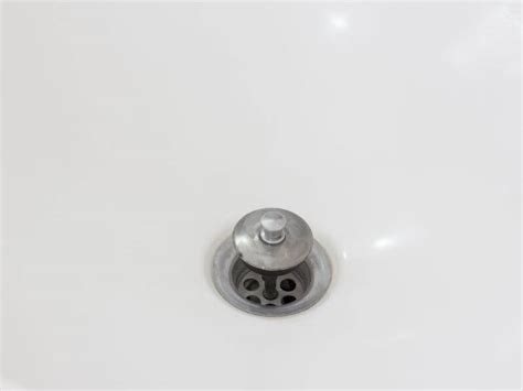 How To Remove A Stuck Bathtub Drain Plunger 6 Easy Steps Toolsowner