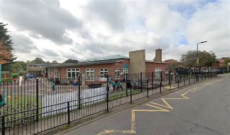 Petts Hill Primary School Opening Times Contacts Primary School In