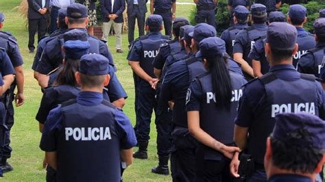 Insólito Efectivos De La Policía Bonaerense Hicieron Una Fiesta