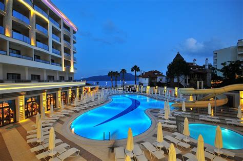 Golden Rock Beach Hotel Pool: Pictures & Reviews - Tripadvisor