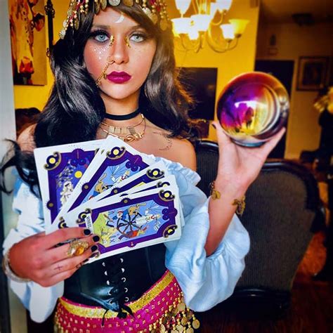 21 Gypsy Halloween Costume Ideas For 2020 Stayglam