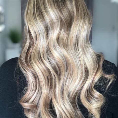 Golden Blonde Highlights And Lowlights