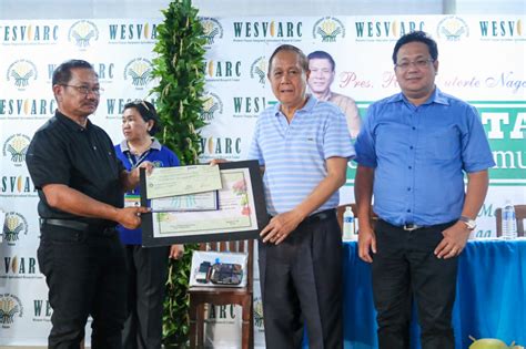 Iloilo Receives P102M Agri Fishery Implements Official Portal Of The