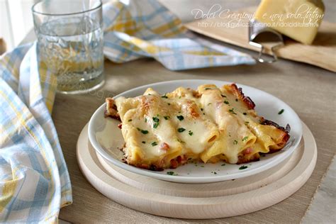 Cannelloni Ripieni Con Prosciutto E Formaggio Al Forno