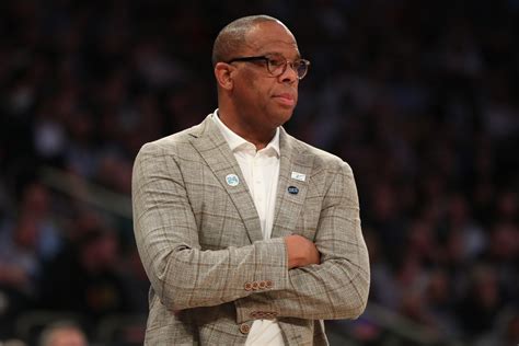 Uncs Hubert Davis Named 2023 24 Acc Coach Of The Year