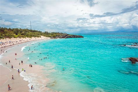 马蹄湾 看风景 海滩 日光浴 水平画幅 海景 人 群众 百慕大 海洋 摄影素材 汇图网www huitu