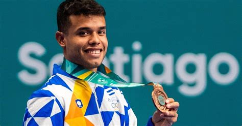 Uriel Canjura Recibe Medalla De Bronce Para El Salvador En Los