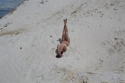 Naked On White Sand Pics Xhamster