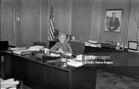 Jane Byrne Photos and Premium High Res Pictures - Getty Images