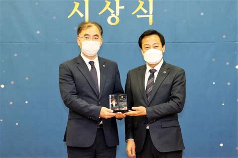 경기도의회 이원웅 도의원 2020년 행정사무감사 우수의원상 수상 한국뉴스타임 Korea News Time