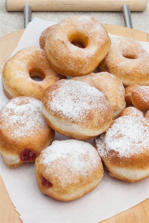 Easy 2 Ingredient Doughnuts Recipe