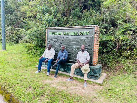 Guide 1 Climbing Nyiragongo