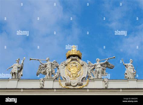 El Escudo De Armas Del Emperador Carlos Vi En Viena Hofburg Fotograf A