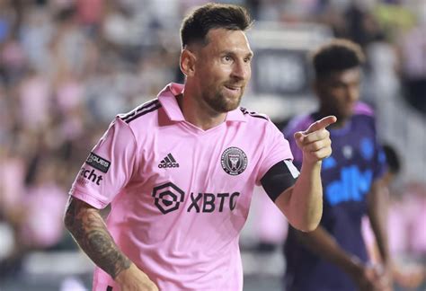 Tranh cãi gay gắt khi Lionel Messi được đề cử giải thưởng ở Mỹ Báo Dân trí