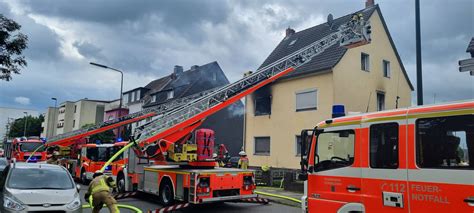 Feuer In Mehrfamilienhaus In D Sseldorf