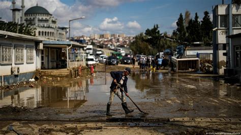 Deadly storms and floods rage in Greece, Turkey and Bulgaria – DW – 09 ...