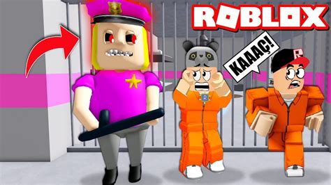 Polis K Z N Hapishanesinden Ka Yorum Roblox Police Girl Prison Run