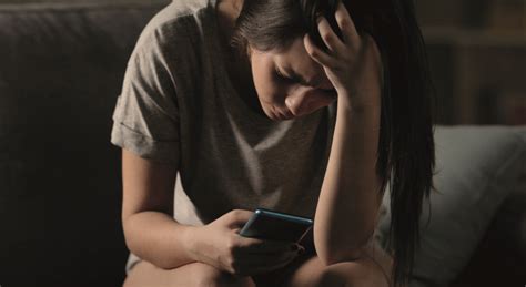 Revenge Porn A Napoli Io Vittima Di Un Ricatto Le Mie Foto Sui Siti Porno